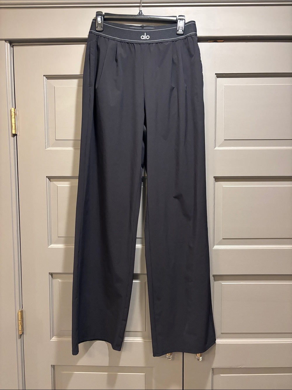 ALO Yoga Black Wide-Leg Trouser Pant
